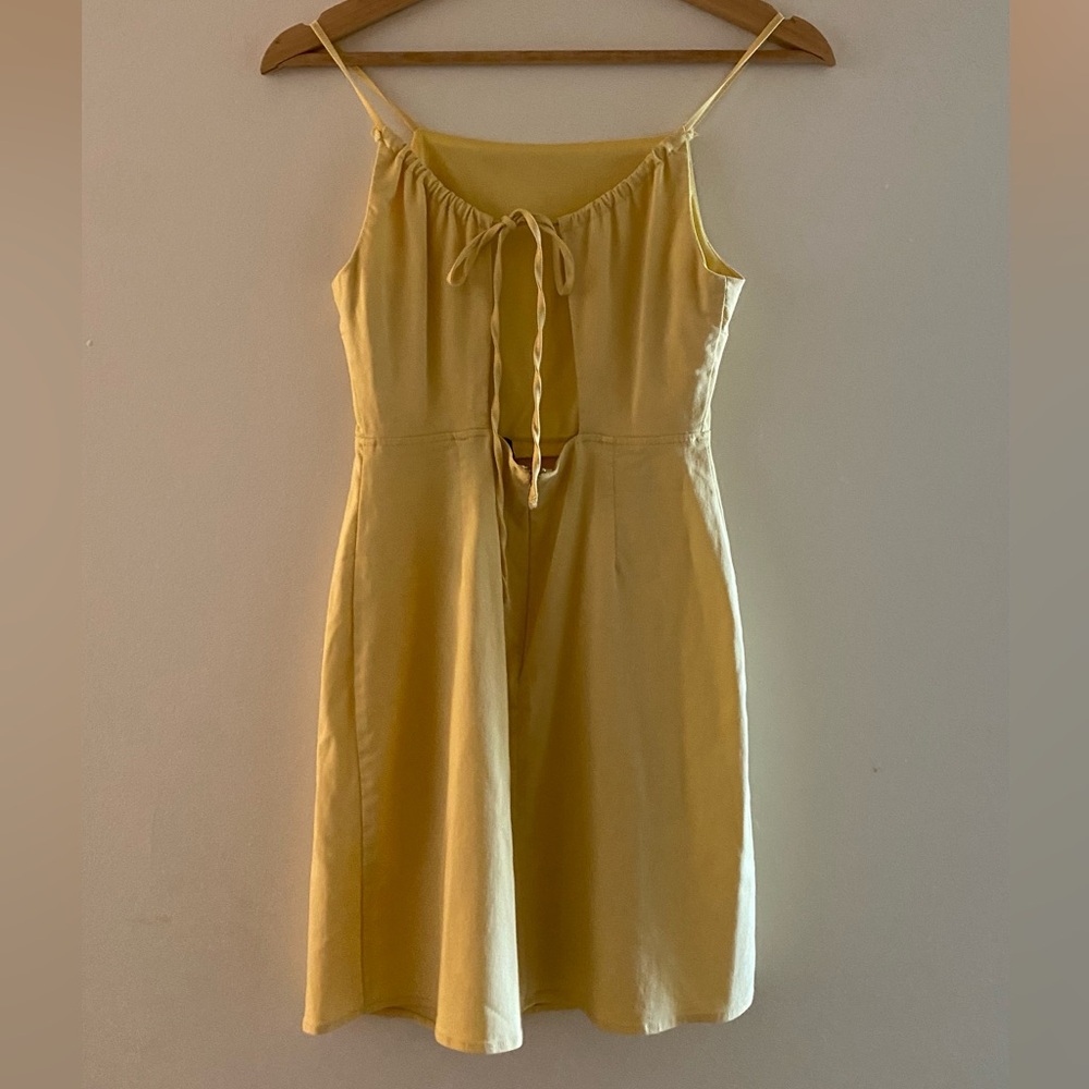 Forever 21 Light Yellow Ruched Dress - Picture 3 of 6